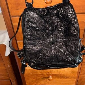 Black Women's Leather Shoulder Bag - Classic Everyday Tote